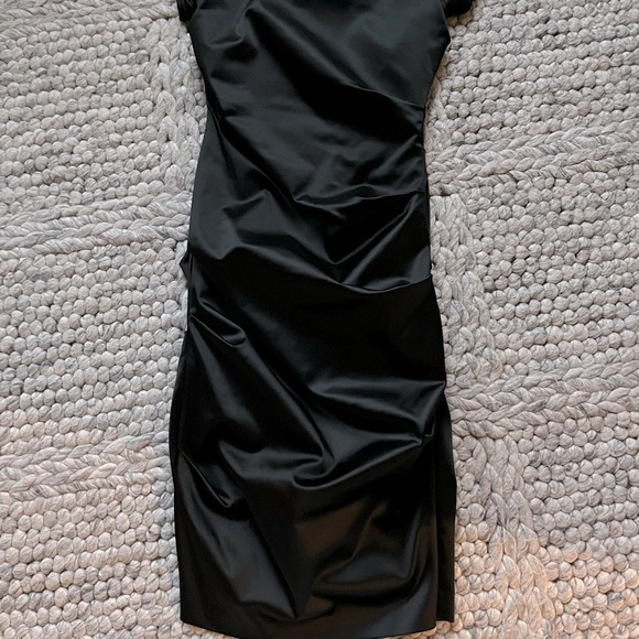 Nicole Miller Collection sexy black satin ruched pencil dress - Picture 10 of 12
